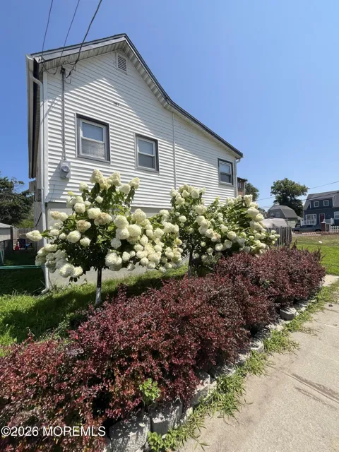 101 Center Avenue