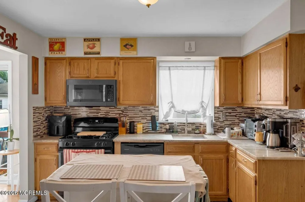 40 Wood Street Keansburg, NJ 07734