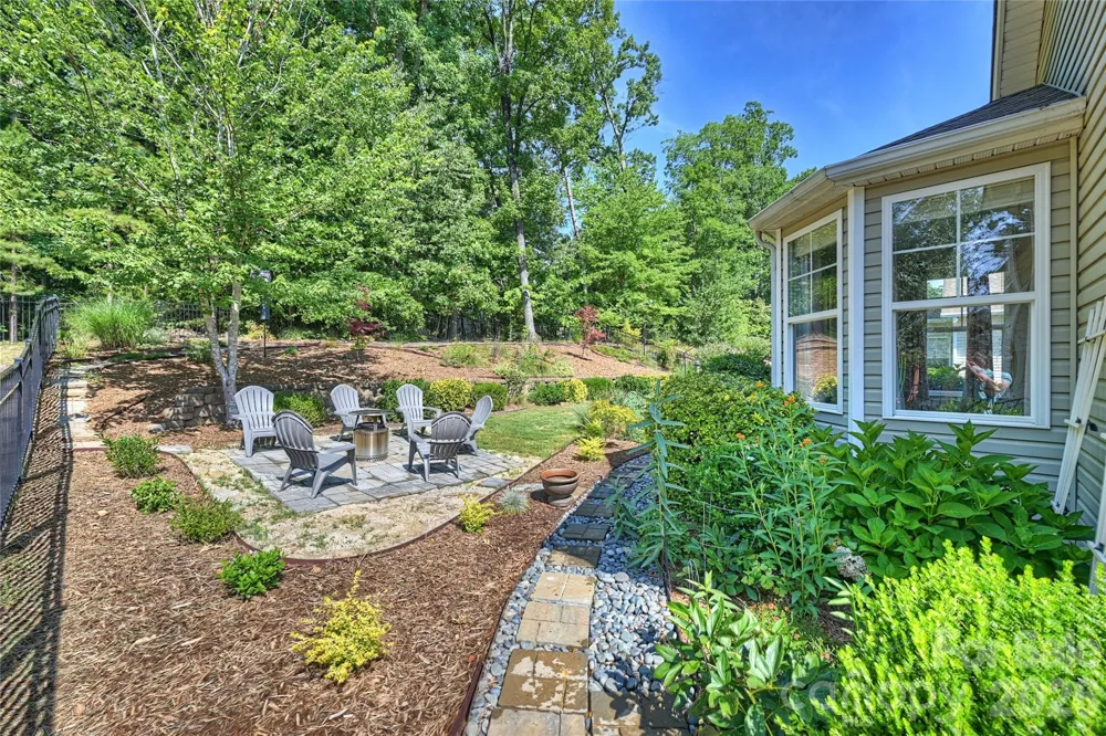 1136 Aringill Lane Matthews, NC 28104