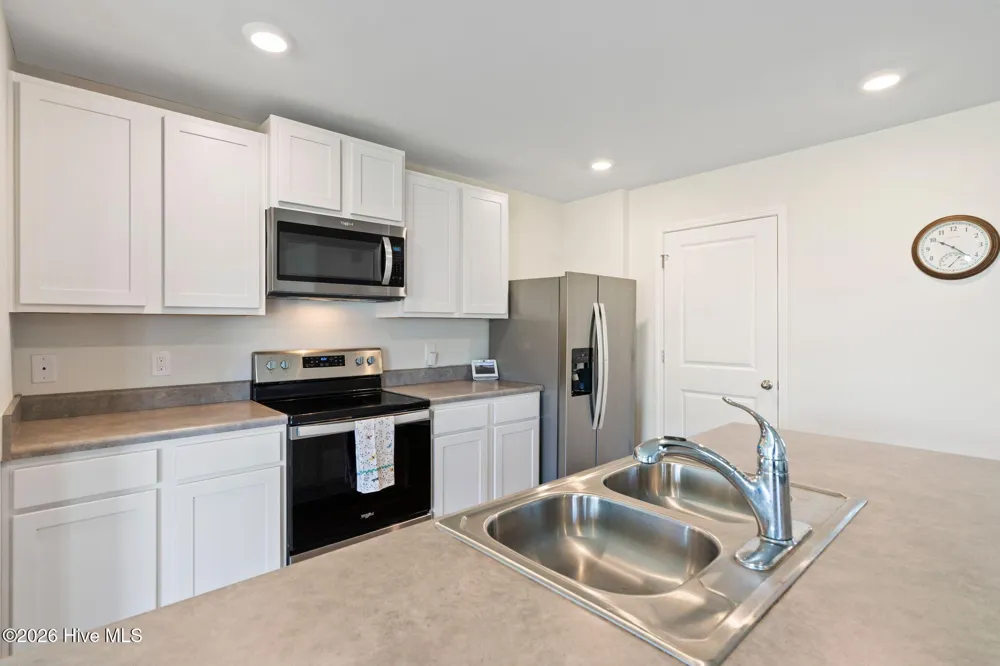 2233 Emerald Avenue Castle Hayne, NC 28429