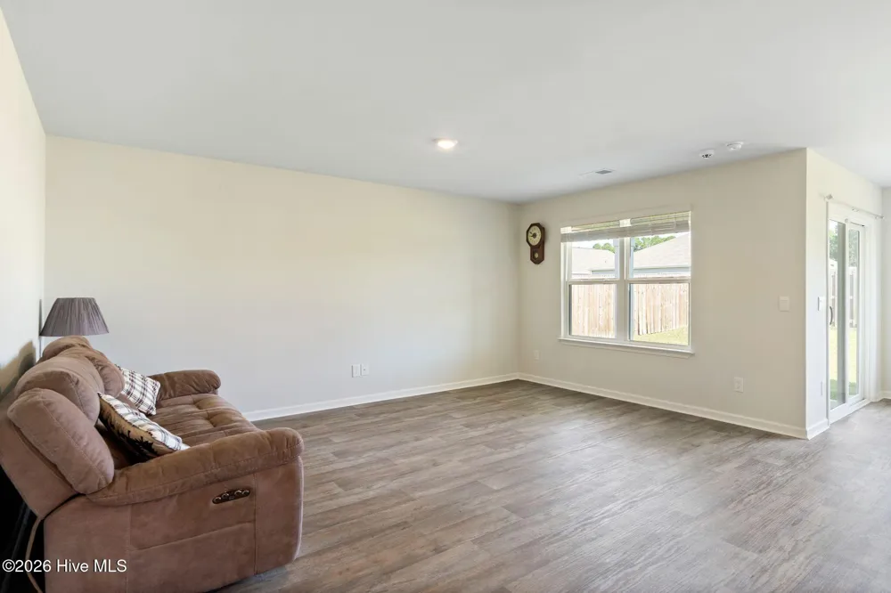 2233 Emerald Avenue Castle Hayne, NC 28429