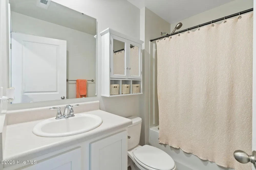 2233 Emerald Avenue Castle Hayne, NC 28429