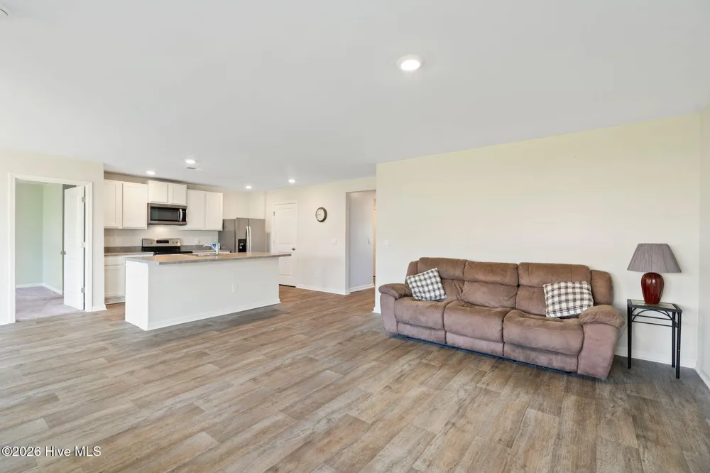 2233 Emerald Avenue Castle Hayne, NC 28429