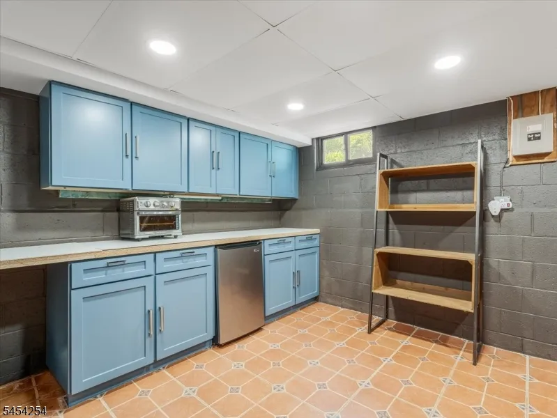 329 Glen Rd Sparta, NJ 07871