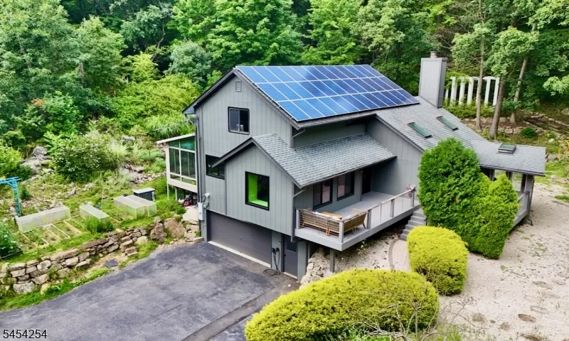 329 Glen Rd Sparta, NJ 07871