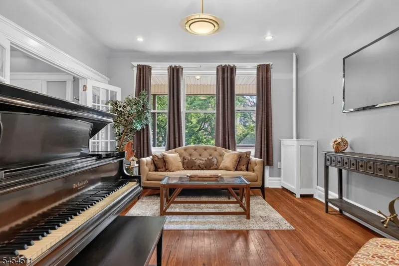 11 Stengel Ave Newark City, NJ 07112