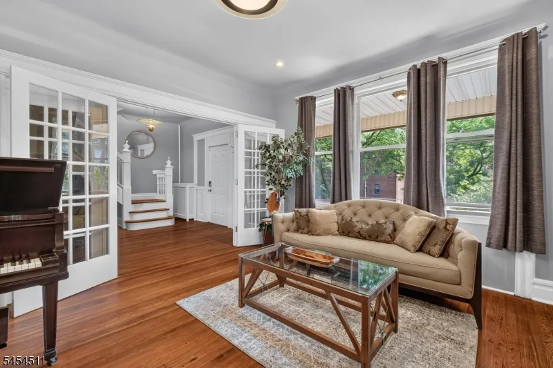 11 Stengel Ave Newark City, NJ 07112