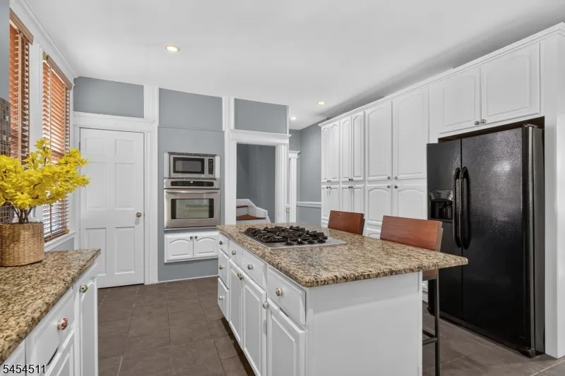 11 Stengel Ave Newark City, NJ 07112