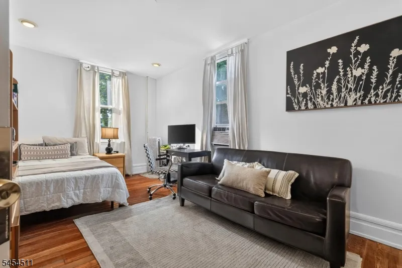 11 Stengel Ave Newark City, NJ 07112