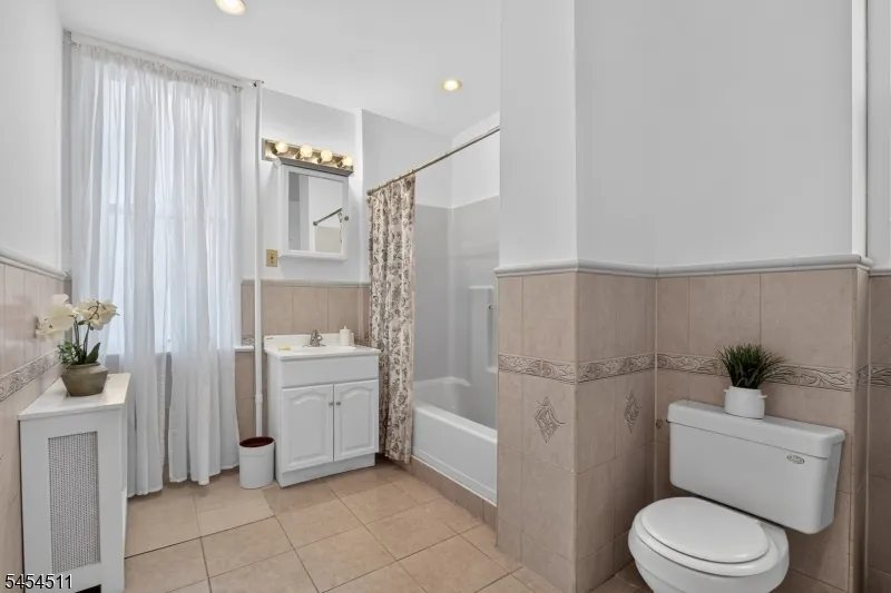11 Stengel Ave Newark City, NJ 07112