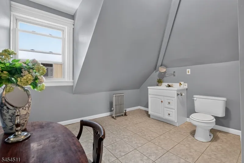 11 Stengel Ave Newark City, NJ 07112