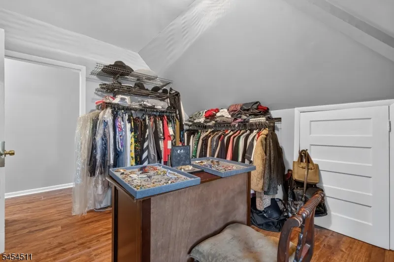 11 Stengel Ave Newark City, NJ 07112