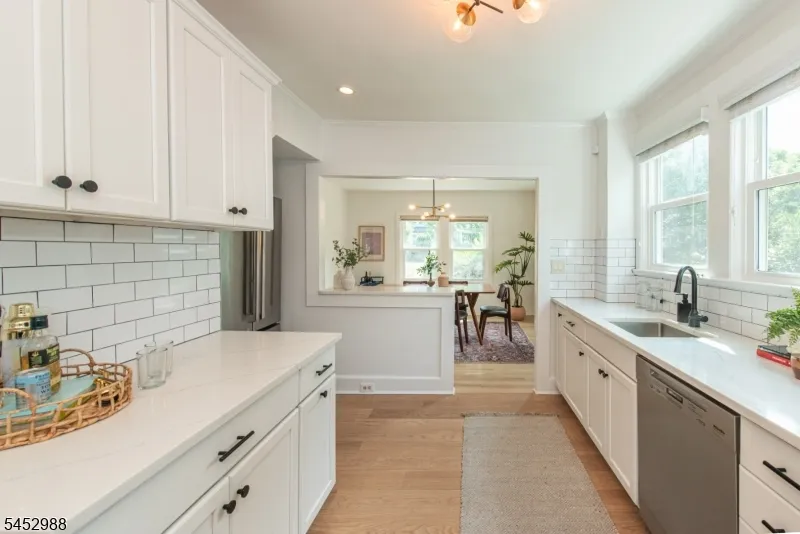 22 Euclid Pl Montclair, NJ 07042
