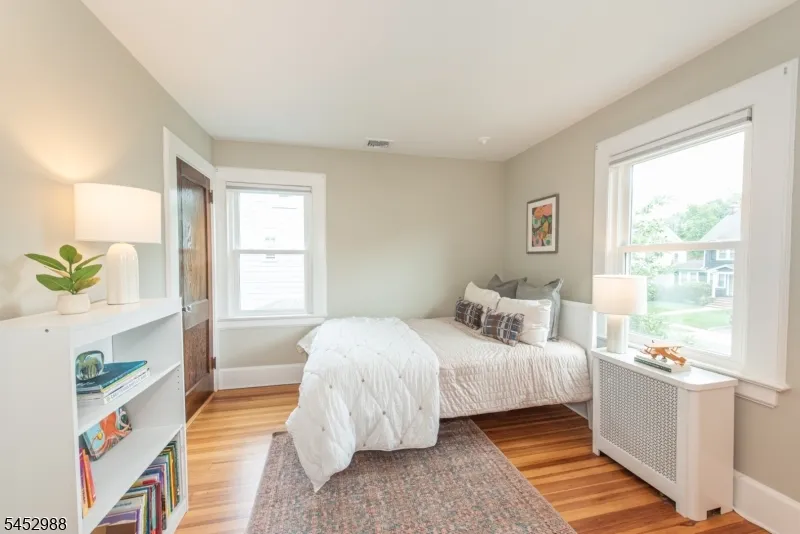 22 Euclid Pl Montclair, NJ 07042