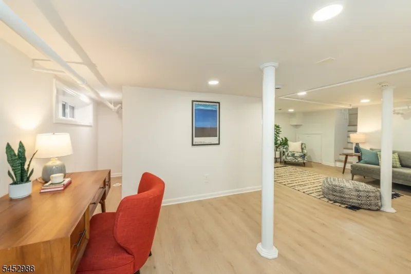 22 Euclid Pl Montclair, NJ 07042