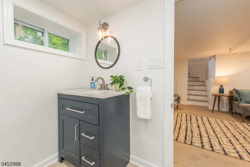22 Euclid Pl Montclair, NJ 07042