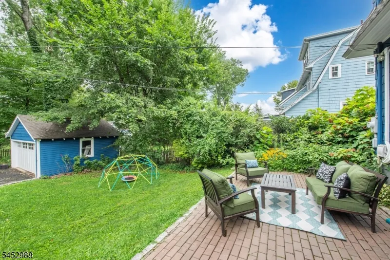 22 Euclid Pl Montclair, NJ 07042