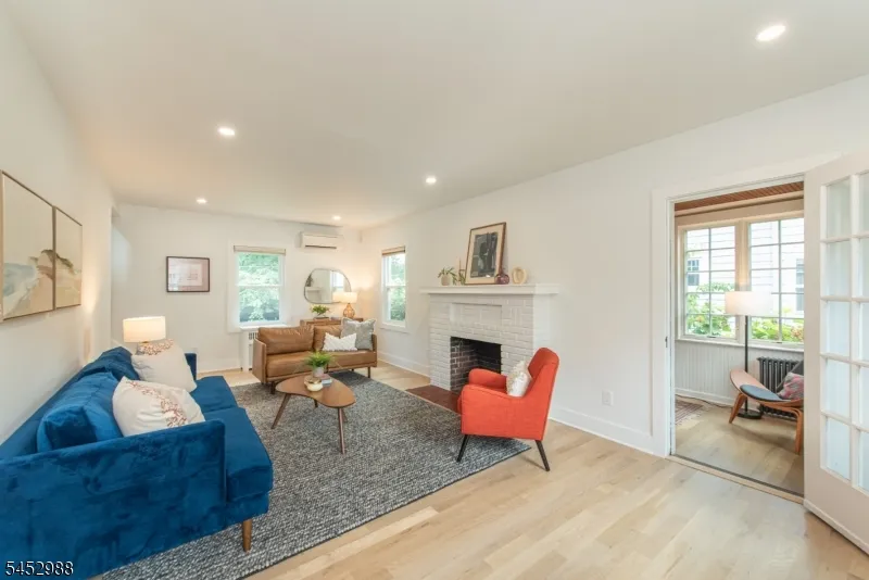 22 Euclid Pl Montclair, NJ 07042