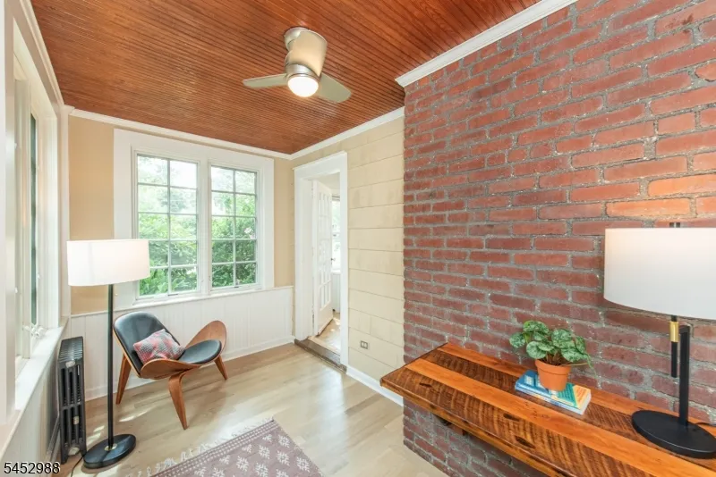 22 Euclid Pl Montclair, NJ 07042