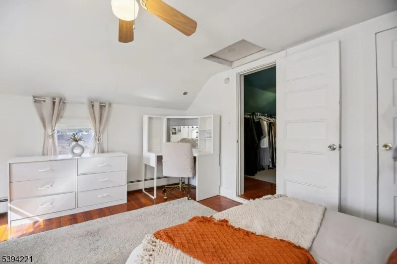 369 Queens Ct Ridgewood Village, NJ 07450