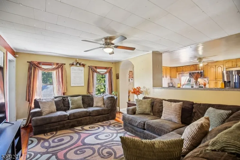 369 Queens Ct Ridgewood Village, NJ 07450