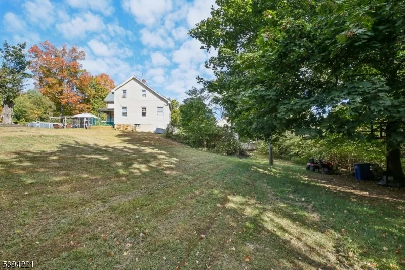 369 Queens Ct Ridgewood Village, NJ 07450