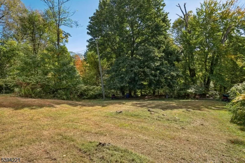 369 Queens Ct Ridgewood Village, NJ 07450