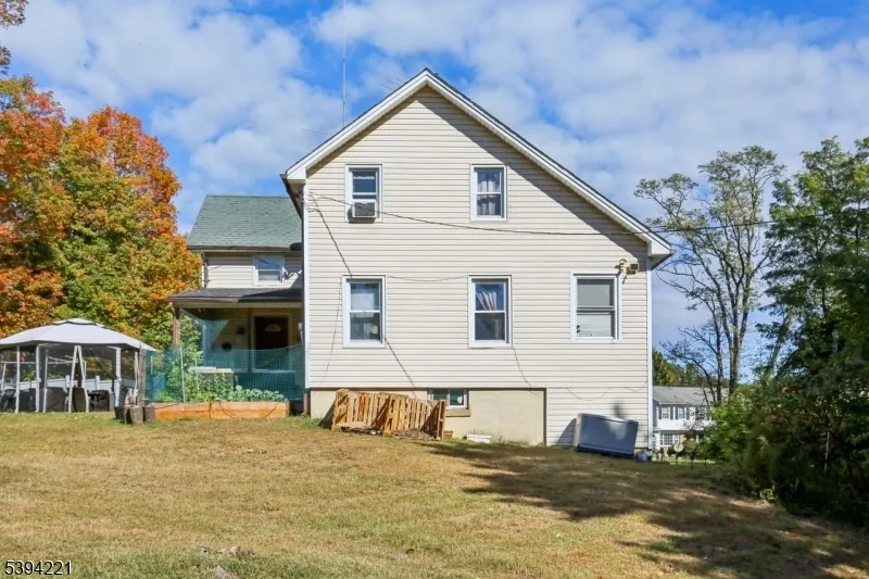 369 Queens Ct Ridgewood Village, NJ 07450