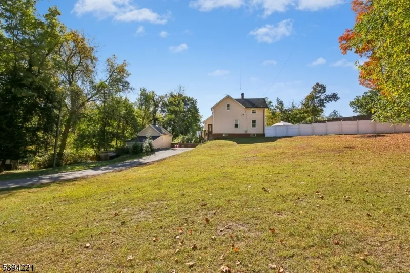 369 Queens Ct Ridgewood Village, NJ 07450