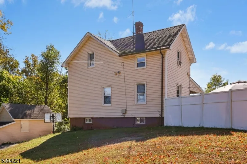 369 Queens Ct Ridgewood Village, NJ 07450