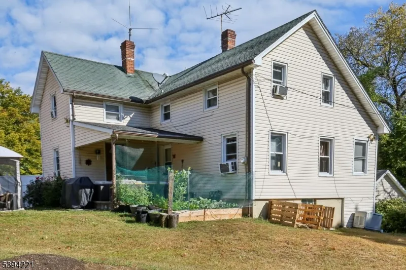 369 Queens Ct Ridgewood Village, NJ 07450