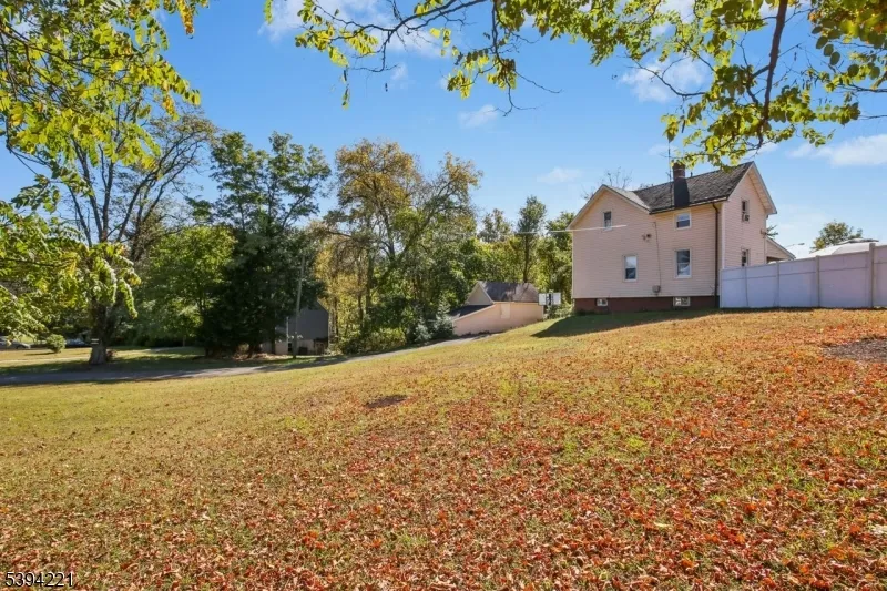 369 Queens Ct Ridgewood Village, NJ 07450
