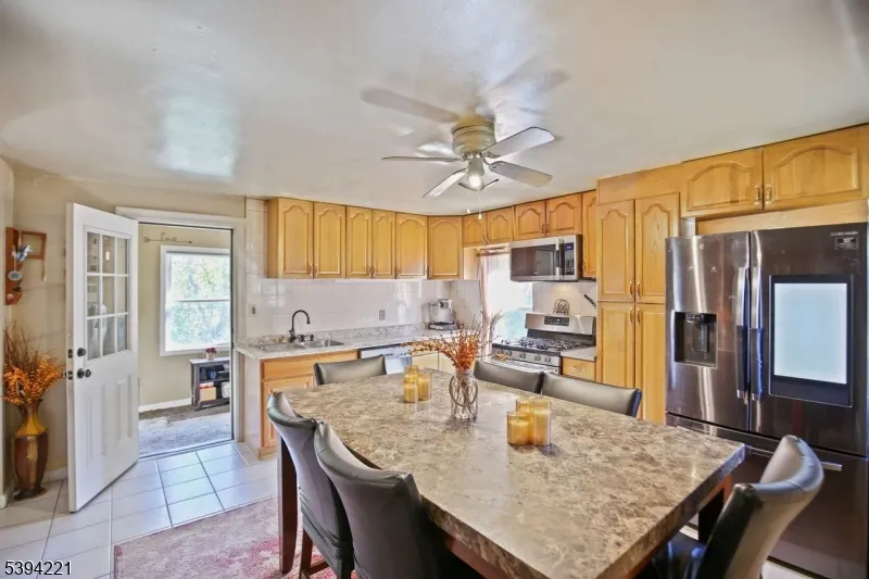 369 Queens Ct Ridgewood Village, NJ 07450