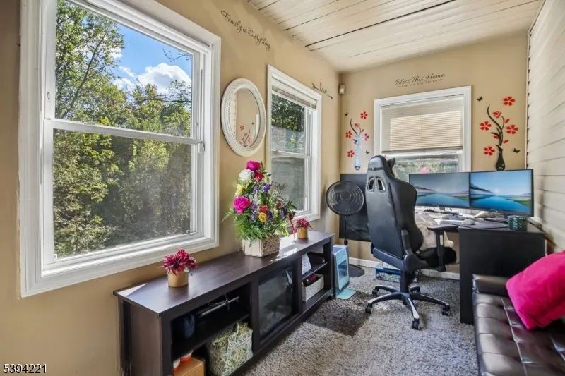 369 Queens Ct Ridgewood Village, NJ 07450