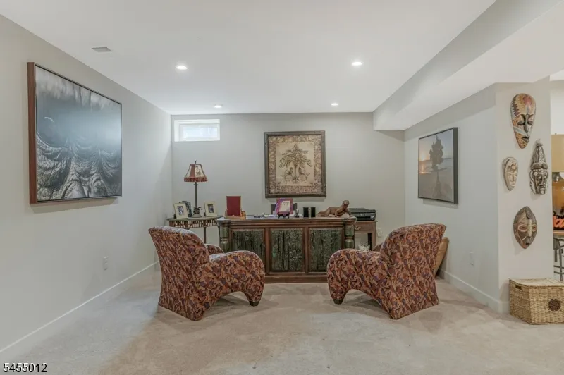 10 Red Shoulder Ln Washington, NJ 07882