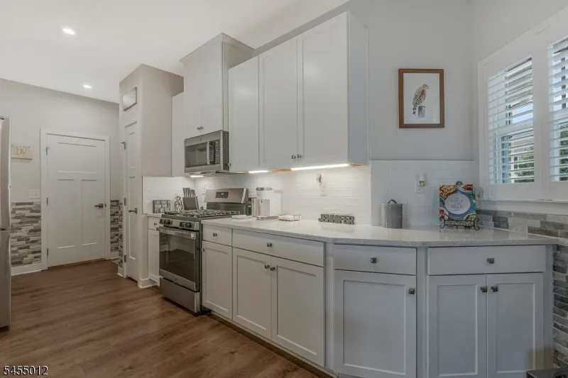 10 Red Shoulder Ln Washington, NJ 07882