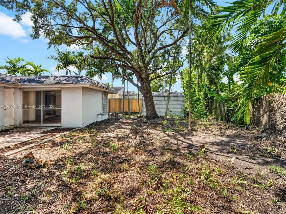 5710 SW 89th Ave Miami, FL 33173