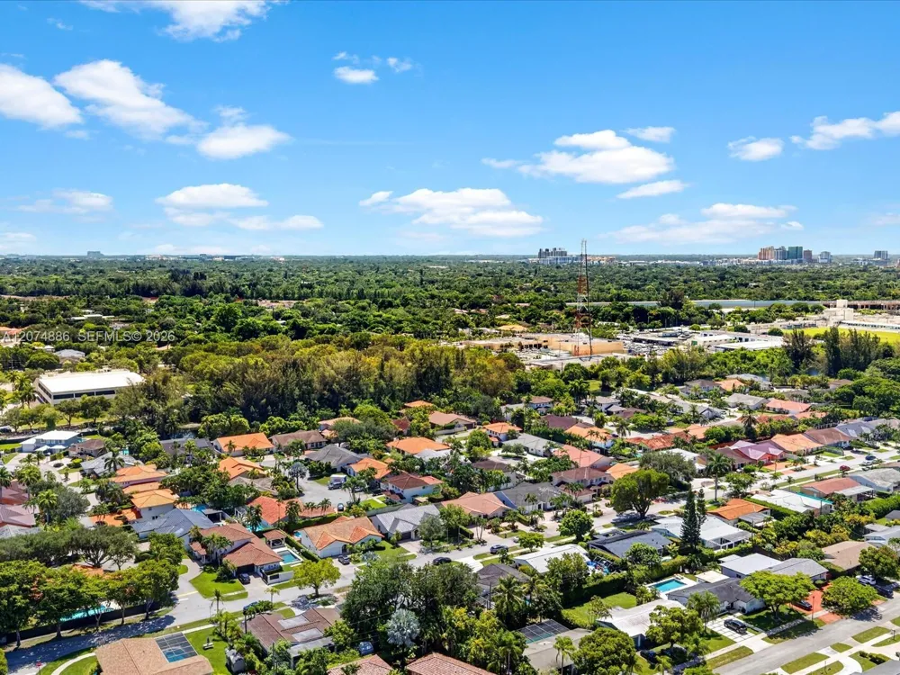 5710 SW 89th Ave Miami, FL 33173