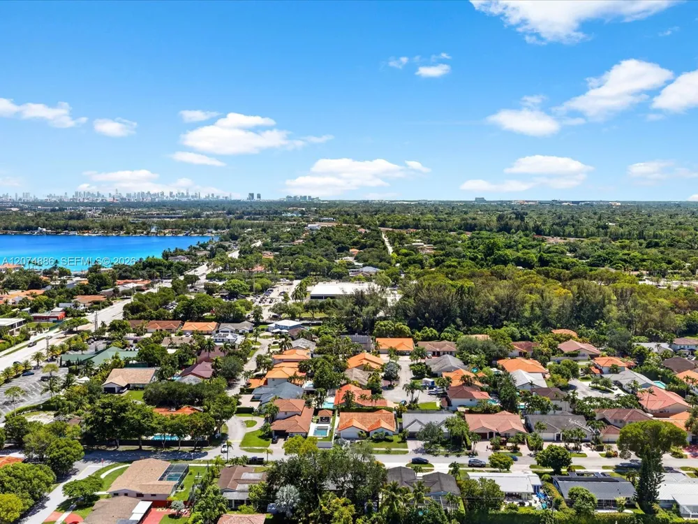 5710 SW 89th Ave Miami, FL 33173
