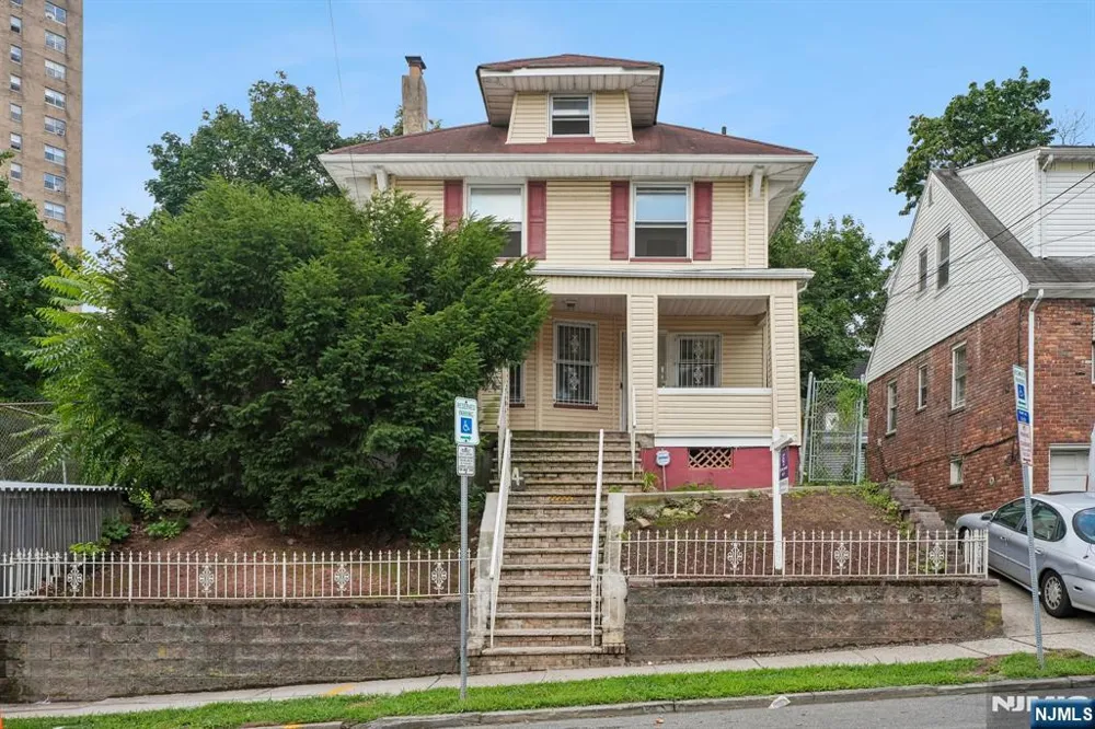 14-16 Scheerer Avenue Newark, NJ 07112