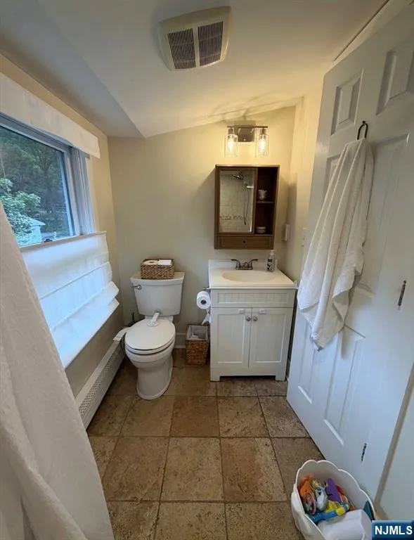 837 Circle Avenue Franklin Lakes, NJ 07417