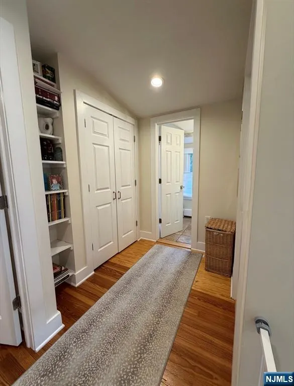 837 Circle Avenue Franklin Lakes, NJ 07417