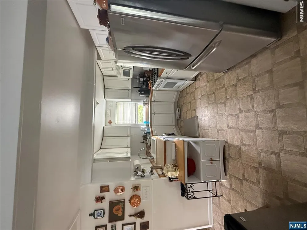 33 Mohawk Trail Jefferson Township, NJ 07849