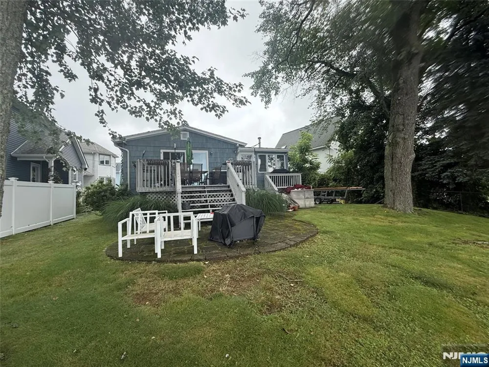 33 Mohawk Trail Jefferson Township, NJ 07849