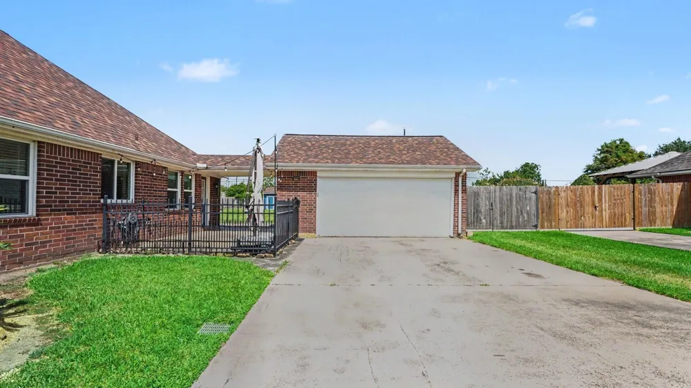 3119 Kathleen Drive Mont Belvieu, TX 77523