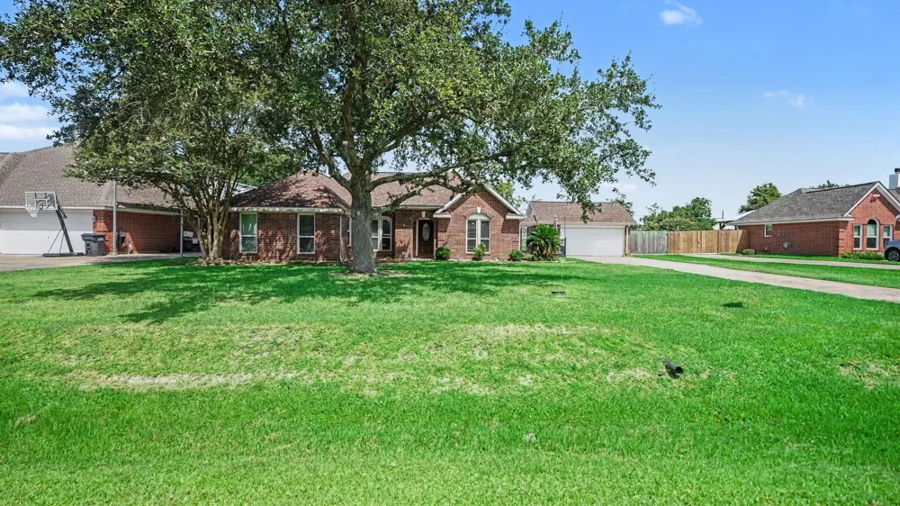 3119 Kathleen Drive Mont Belvieu, TX 77523