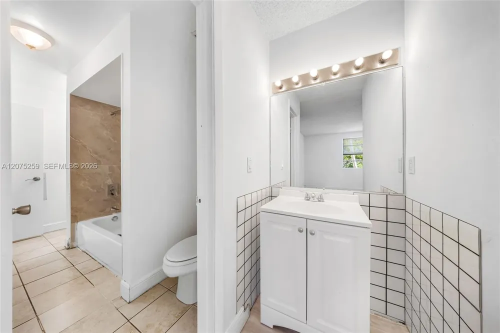 1237 SW 46th Ave #806 Pompano Beach, FL 33069
