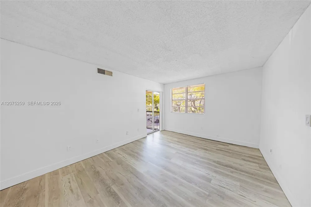 1237 SW 46th Ave #806 Pompano Beach, FL 33069
