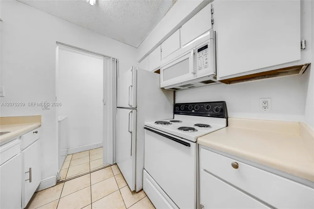 1237 SW 46th Ave #806 Pompano Beach, FL 33069