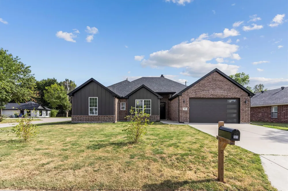 101 Darrell Drive Heath, TX 75032